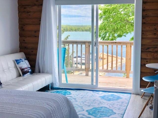 Stokes Bay Tamarac Island Motel المظهر الخارجي الصورة